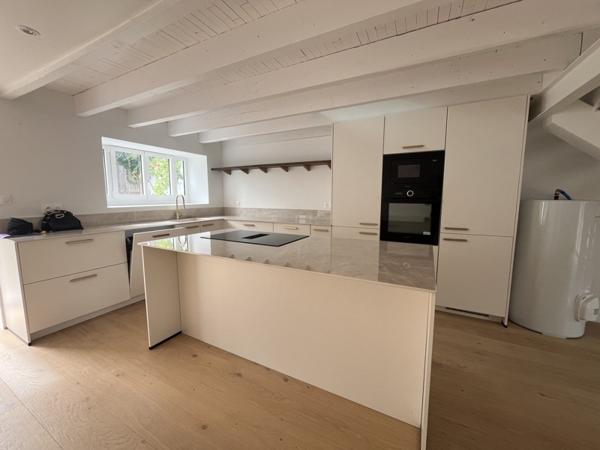 Maison à louer 1 100 € CC Douarnenez 4 p 114 m² DPE C
