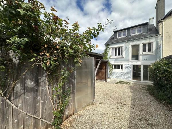 Maison à louer 1 100 € CC Douarnenez 4 p 114 m² DPE C