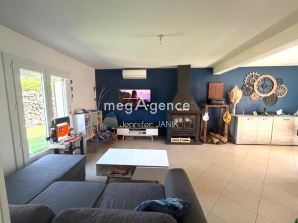 Maison à Saint-Just-en-Chaussée, 60130 - 8 pièces 160m²