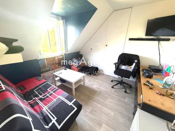 Maison à Saint-Just-en-Chaussée, 60130 - 8 pièces 160m²