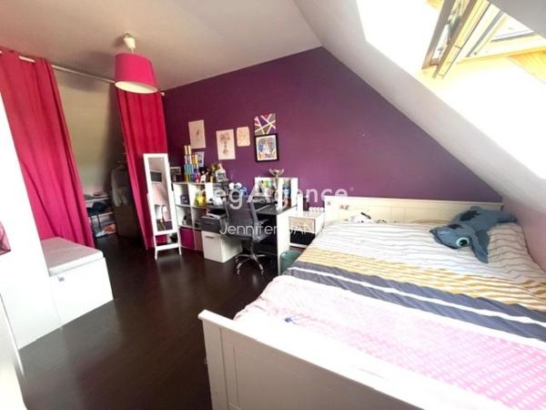 Maison à Saint-Just-en-Chaussée, 60130 - 8 pièces 160m²