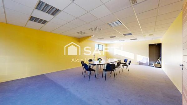 Saint Gaudens Showroom, bureaux, entrepôt