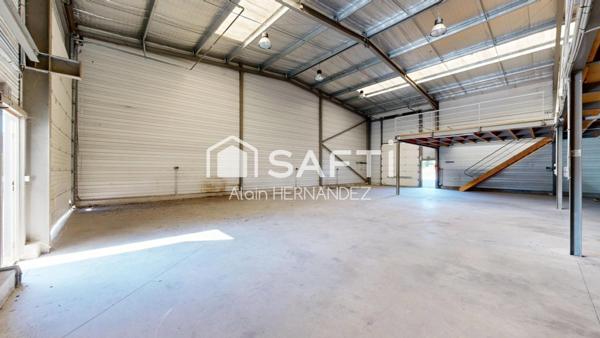 Saint Gaudens Showroom, bureaux, entrepôt