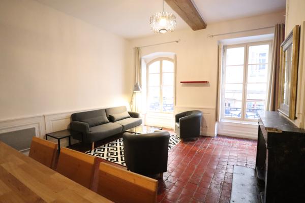 T1 BIS - 48m² - Hôtel de ville
