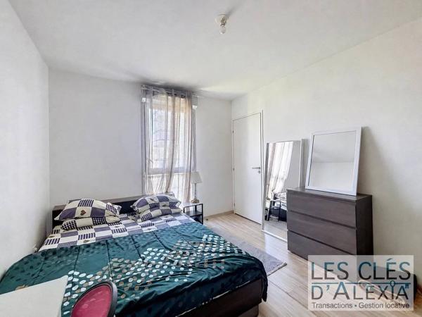 Lyon 7 - T2  de 42 m² avec balcon et garage