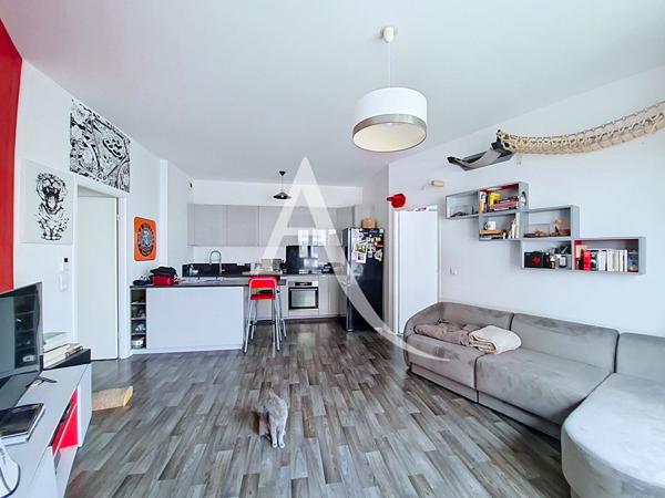À VENDRE - MASSY OPÉRA - APPARTEMENT 3 PIÈCES AVEC EXTÉRIEUR - DOUBLE STATIONNEMENT DANS UNE RÉSIDENCE DE 2018