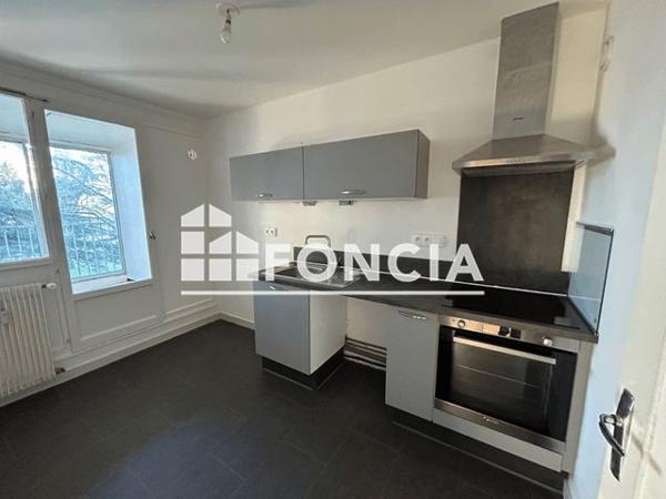 Location Appartement 3 pièces 81.61 m² - 16 AU 20 BIS ALLEE DU PARC Poitiers 86000