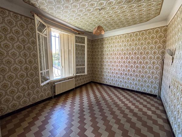 Maison à vendre avec jardin et garage fermé Secteur La Delorme 13015 Marseille