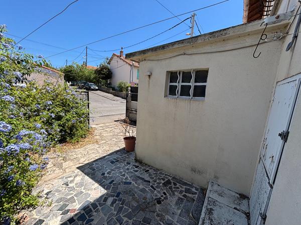Maison à vendre avec jardin et garage fermé Secteur La Delorme 13015 Marseille