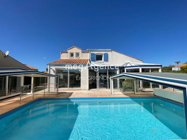 Maison à TALMONT-SAINT-HILAIRE, 85440 - 6 pièces 170m²