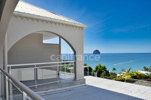 LE DIAMANT (972) -VENDU - ppartement à vendre 4 pièces - 80,24 hab. Terrasse 23,93m2 - Vue Mer et Plage - Pisicine