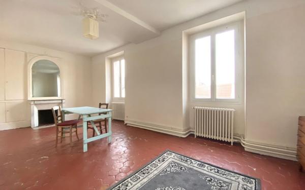 Maison à vendre    4 pièces •  Épône