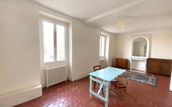 Maison à vendre    4 pièces •  Épône