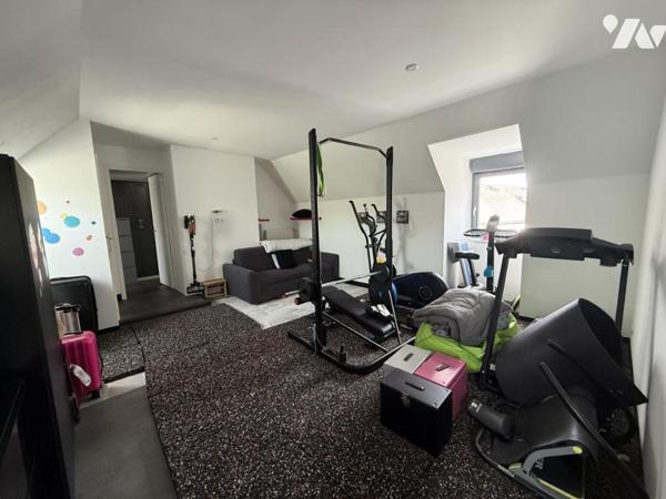 TOURLAVILLE, secteur prisé, maison avec de beaux volumes et prestations de qualité ! 
