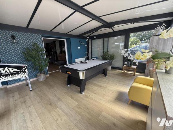 TOURLAVILLE, secteur prisé, maison avec de beaux volumes et prestations de qualité ! 