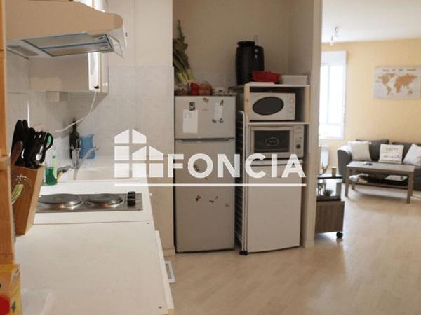 Location Appartement 2 pièces 35.1 m² - 7 RUE DE LA SIMBRANDIERE La Roche Sur Yon 85000