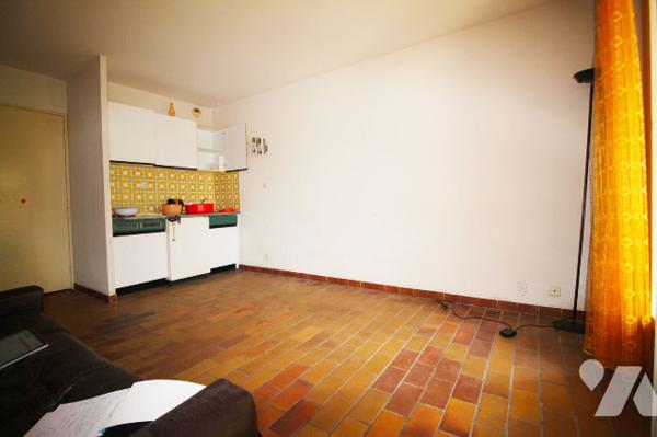 Charmant Studio à la vente de 24m2 (VUE MER) au sein d'une Résidence sécurisée à Saint-Cyr-Sur-Mer