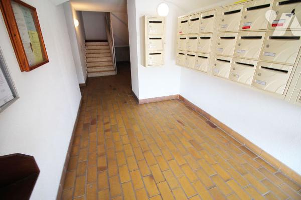 Charmant Studio à la vente de 24m2 (VUE MER) au sein d'une Résidence sécurisée à Saint-Cyr-Sur-Mer