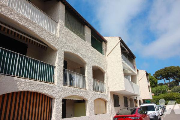 Charmant Studio à la vente de 24m2 (VUE MER) au sein d'une Résidence sécurisée à Saint-Cyr-Sur-Mer