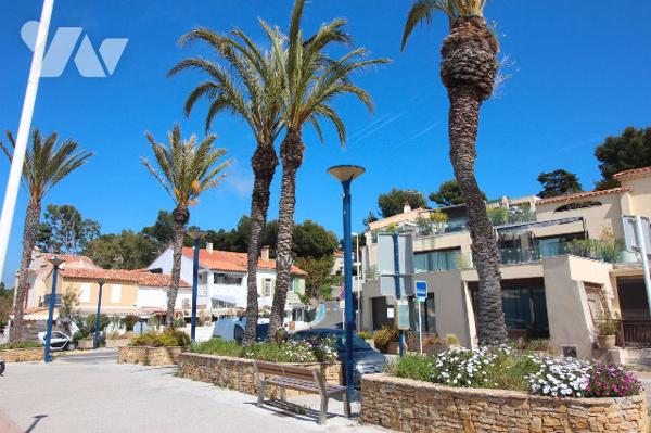 Charmant Studio à la vente de 24m2 (VUE MER) au sein d'une Résidence sécurisée à Saint-Cyr-Sur-Mer