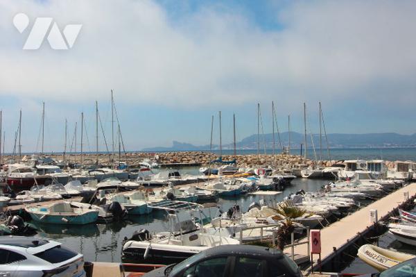 Charmant Studio à la vente de 24m2 (VUE MER) au sein d'une Résidence sécurisée à Saint-Cyr-Sur-Mer