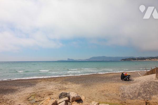 Charmant Studio à la vente de 24m2 (VUE MER) au sein d'une Résidence sécurisée à Saint-Cyr-Sur-Mer