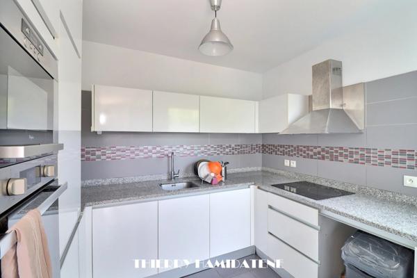 COLONIE - ANATOL FRANCE -ECOLE JULES FERRY TRES BEL  APPARTEMENT MODERNE RESIDENCE RECENTE NORMES BBC 4 PIECES AVEC BALCON 80M2 3 CHAMBRES 1 PARKING EN S/SOL