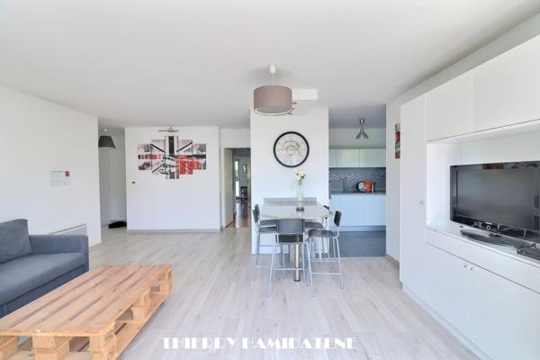 COLONIE - ANATOL FRANCE -ECOLE JULES FERRY TRES BEL  APPARTEMENT MODERNE RESIDENCE RECENTE NORMES BBC 4 PIECES AVEC BALCON 80M2 3 CHAMBRES 1 PARKING EN S/SOL