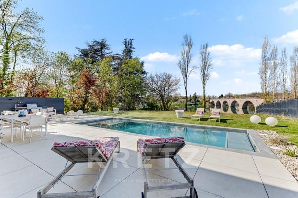 Villa contemporaine T7 première ligne du Tarn, avec piscine, ponton privé, garage