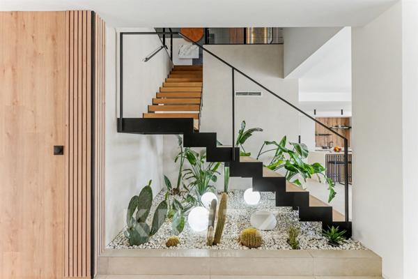 Villa contemporaine T7 première ligne du Tarn, avec piscine, ponton privé, garage