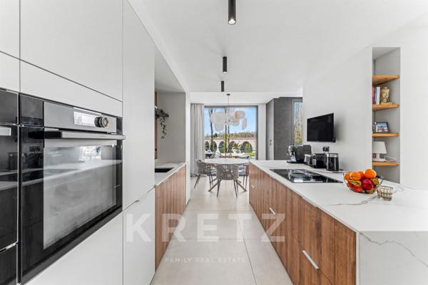 Villa contemporaine T7 première ligne du Tarn, avec piscine, ponton privé, garage