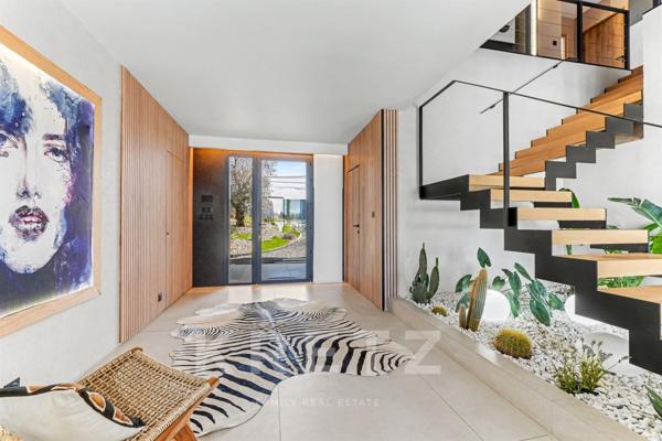 Villa contemporaine T7 première ligne du Tarn, avec piscine, ponton privé, garage