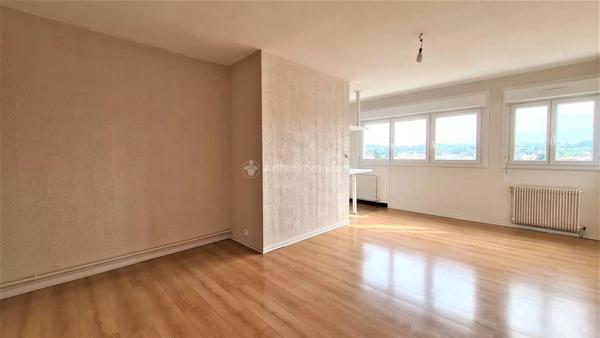 Location                                                      Appartement
                        
                     2 pièces                      50 m2                     à Albi