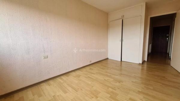 Location                                                      Appartement
                        
                     2 pièces                      50 m2                     à Albi
