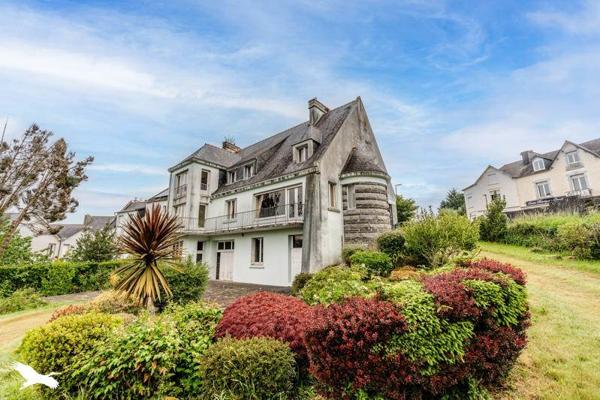 Maison à vendre |  Pont-de-Buis-lès-Quimerch |  11 pièces | 345 m²