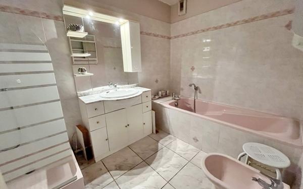 Appartement à vendre    3 pièces • 86 m2 Agde