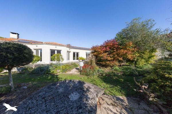 Maison à vendre |  La Roche-sur-Yon |  7 pièces | 237 m²