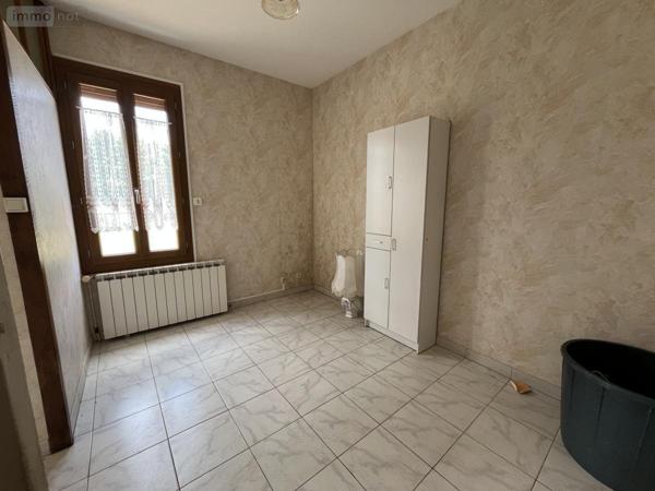 Maison à vendre à Connerré dans la Sarthe (72160), ref : 72033-362