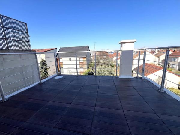 Charmante maison de quatre pièces avec jardin à Nanterre Mont-Valérien