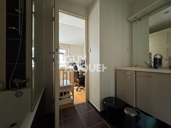 Appartement Dans Immeuble cossu et classé Rue de Archers