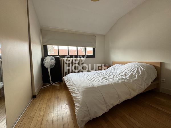 Appartement Dans Immeuble cossu et classé Rue de Archers