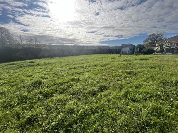 Terrain à vendre |  Saint-Victurnien |  788 m²