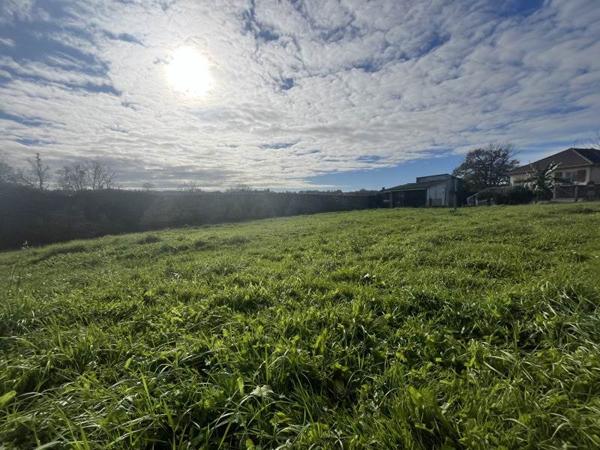 Terrain à vendre |  Saint-Victurnien |  788 m²