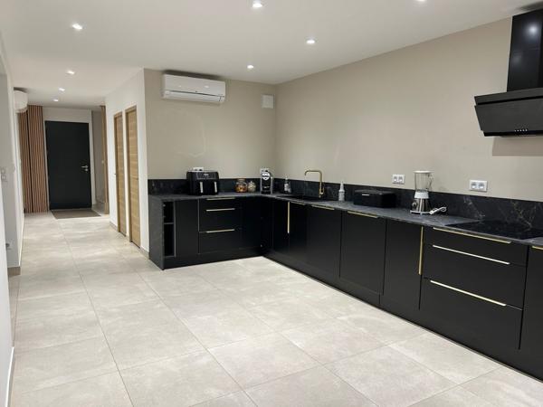 Maison traditionnelle à vendre, 7 pièces - Saint-Benoît 86280