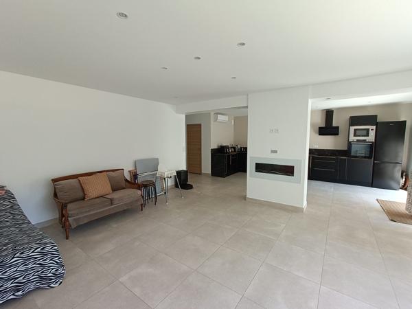 Maison traditionnelle à vendre, 7 pièces - Saint-Benoît 86280