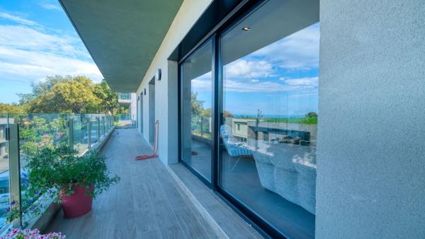 Appartement Barbaggio 4 pièce(s) 108 m2 terrasse 56 m2 + garage + parking couvert + cave vue dégagée