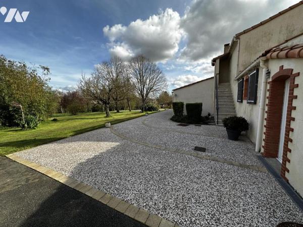 MOUTIERS LES MAUXFAITS