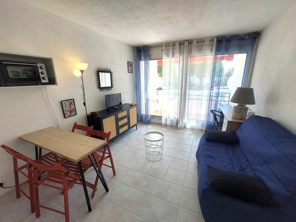 Appartement 1 pièce(s) 21.66 m2 A louer de septembre 2025 à fin mai 2026