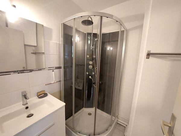 Appartement 1 pièce(s) 21.66 m2 A louer de septembre 2025 à fin mai 2026