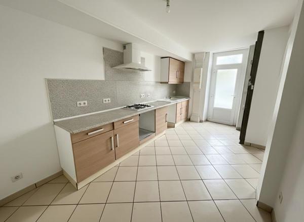 Maison à louer |  Mirambeau |  3 pièces | 82 m²